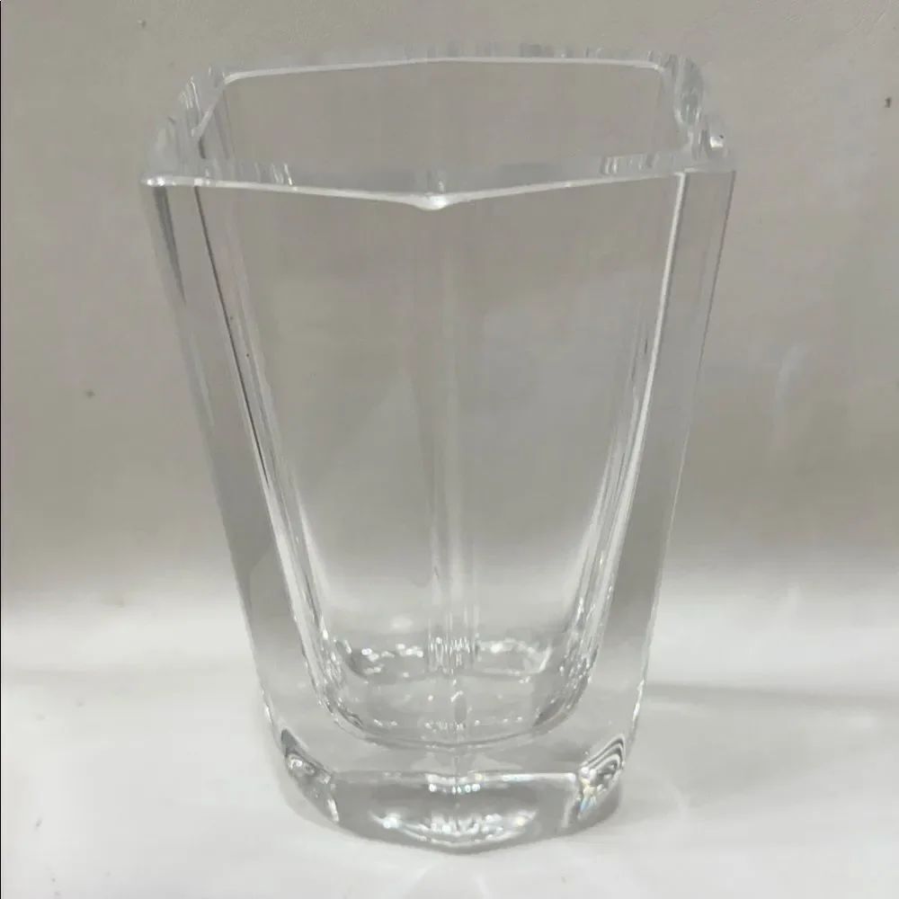 Kosta Boda Clear Glass Vase signed 48021 Bengt Edenfalk 6 1/2 Tall X 3 1/2 Wide